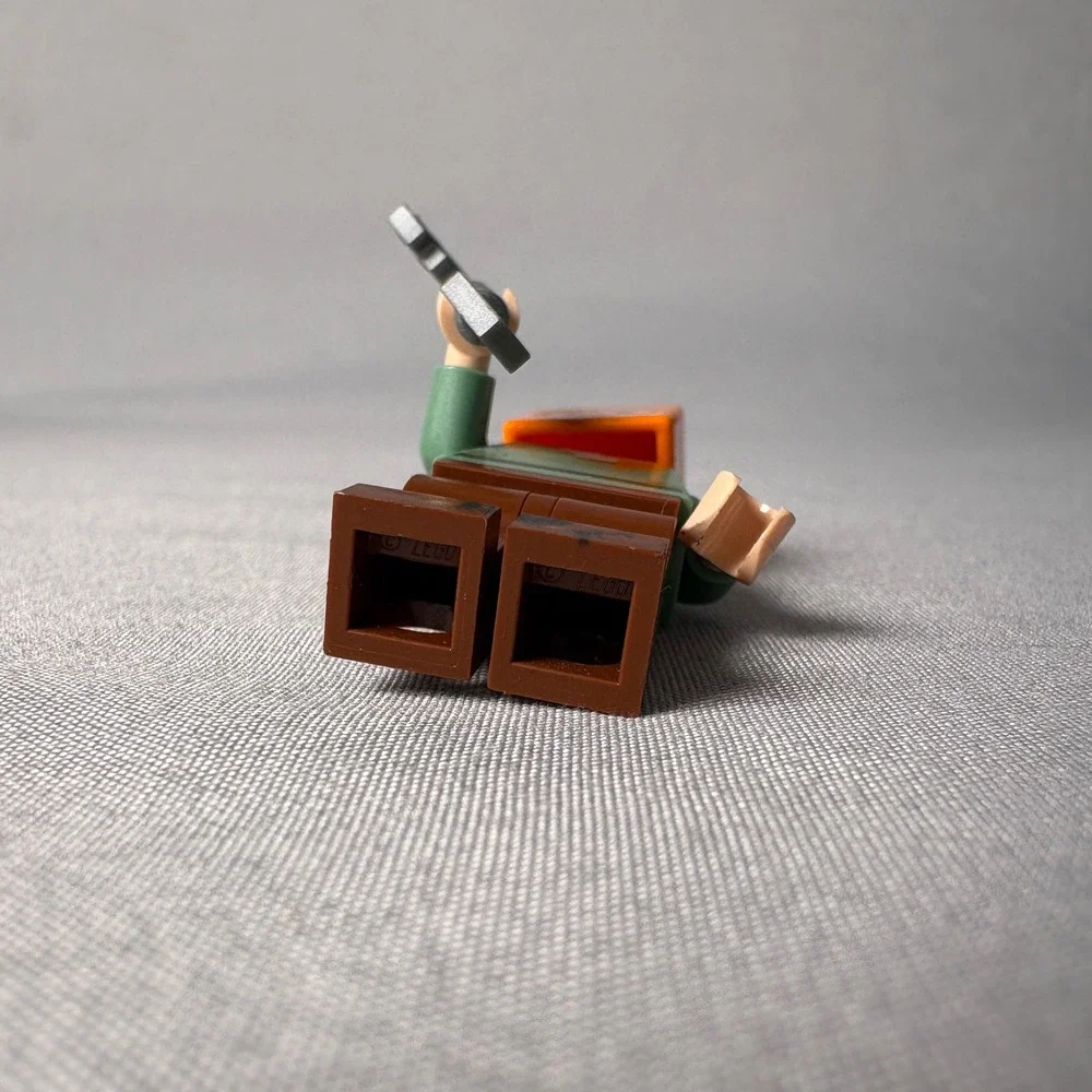 LEGO Minecraft Alex Minifigure with Stone Axe Accessory Green Tunic Brown Pants